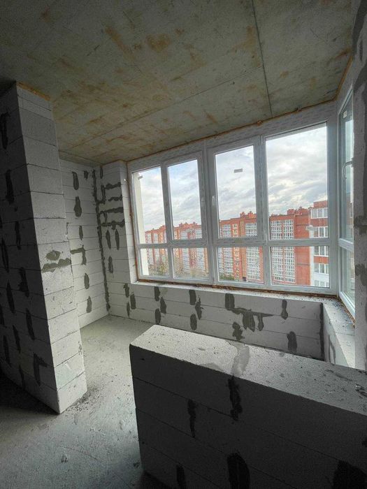 2 кімн Тролейбусна. Новобудова. На здачі.