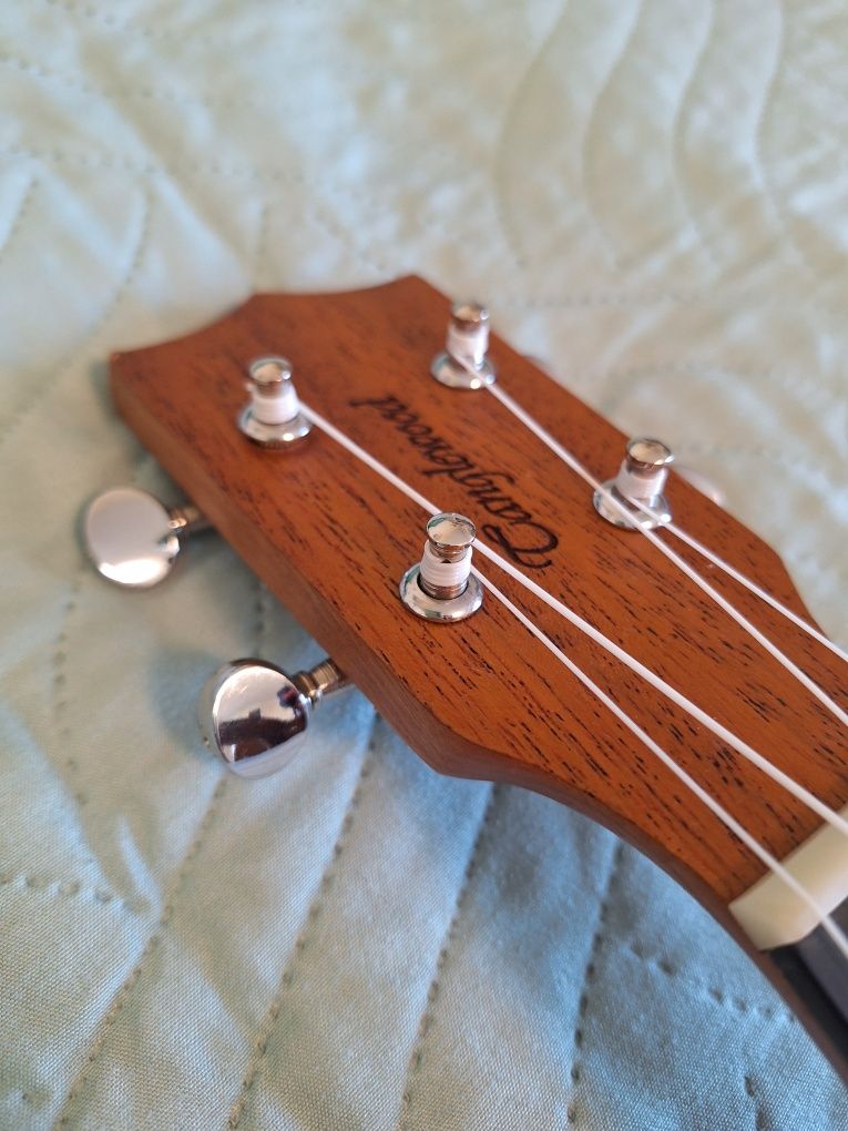 Ukulele Camglewood Tiare + Capa almofada