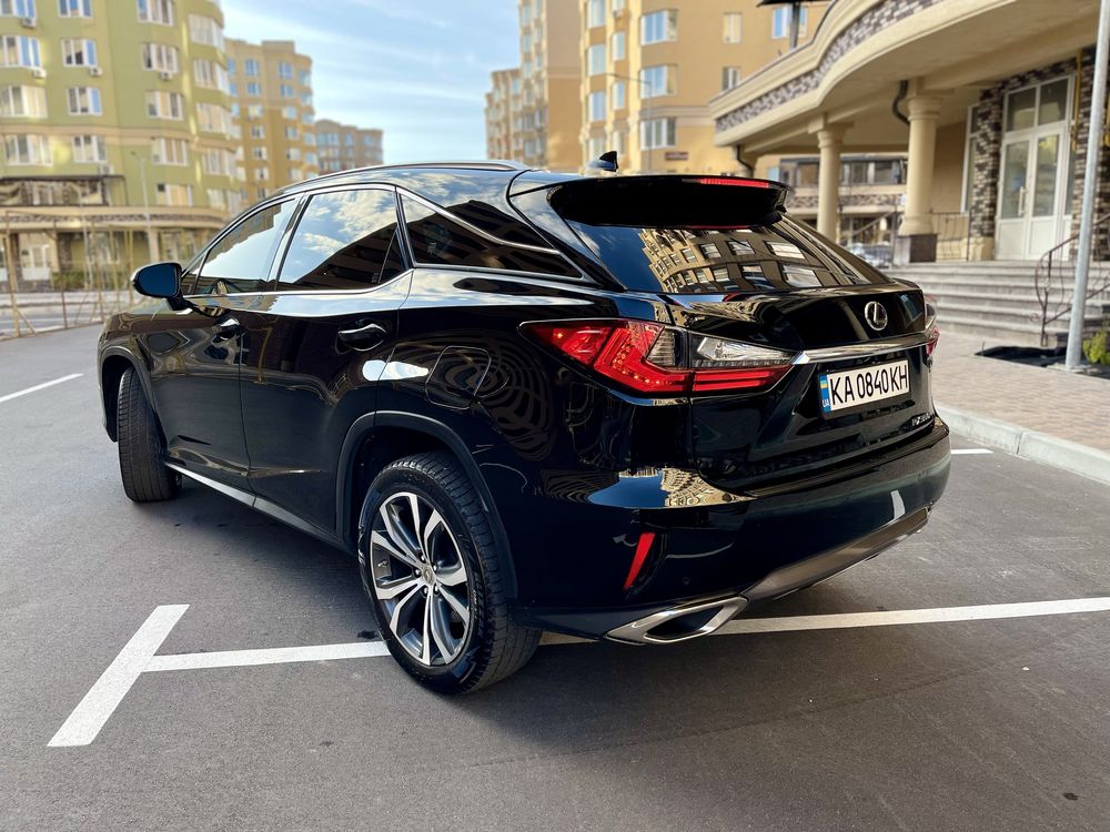 Автомобіль Lexus RX350 4WD