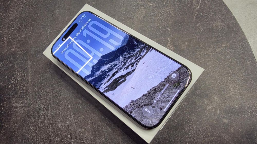 Iphone 16pro 256 GB stan idealny bez uszkodzen
