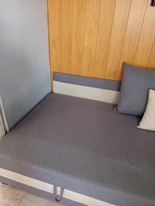 Łóżko młodzieżowe z pojemnikiem