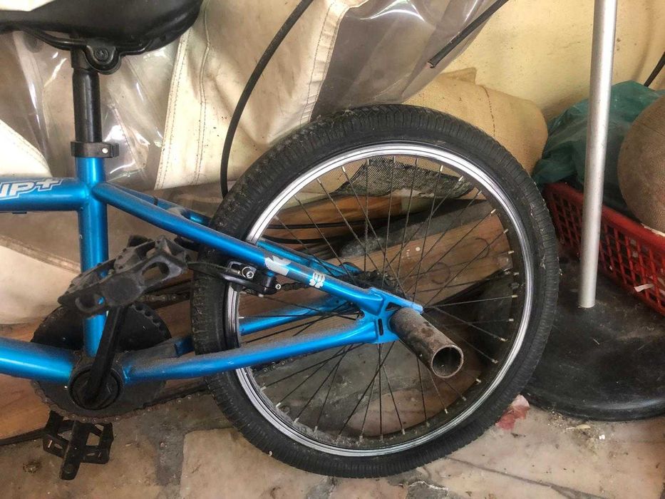 bicicleta bmx como nova