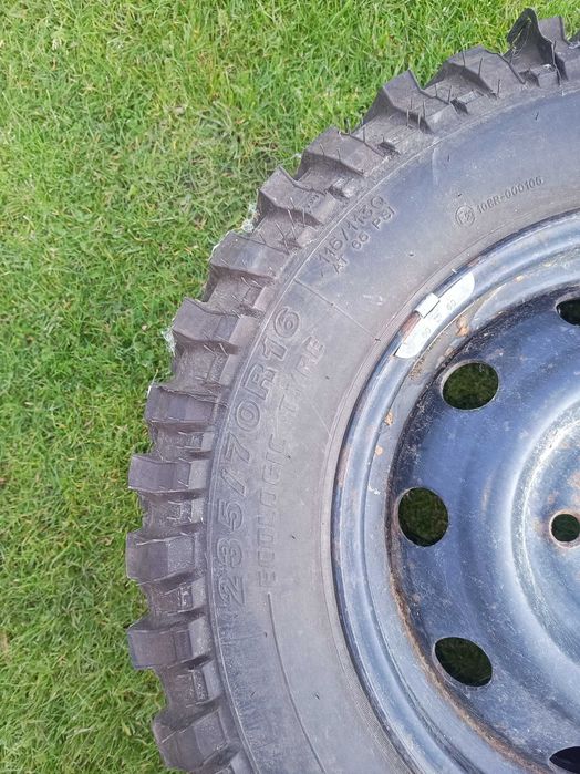 Opony 235/70R16 Land Rover Discovery II