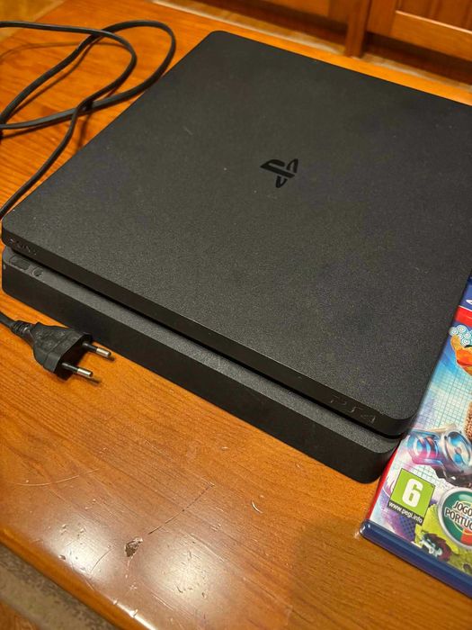 PS4 1TB com 5 jogos
