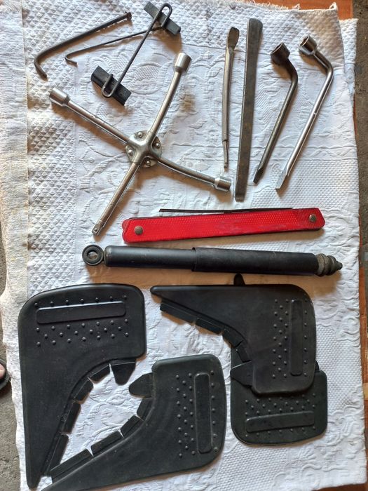 Амортизатор и некоторые запчасти Lanos.