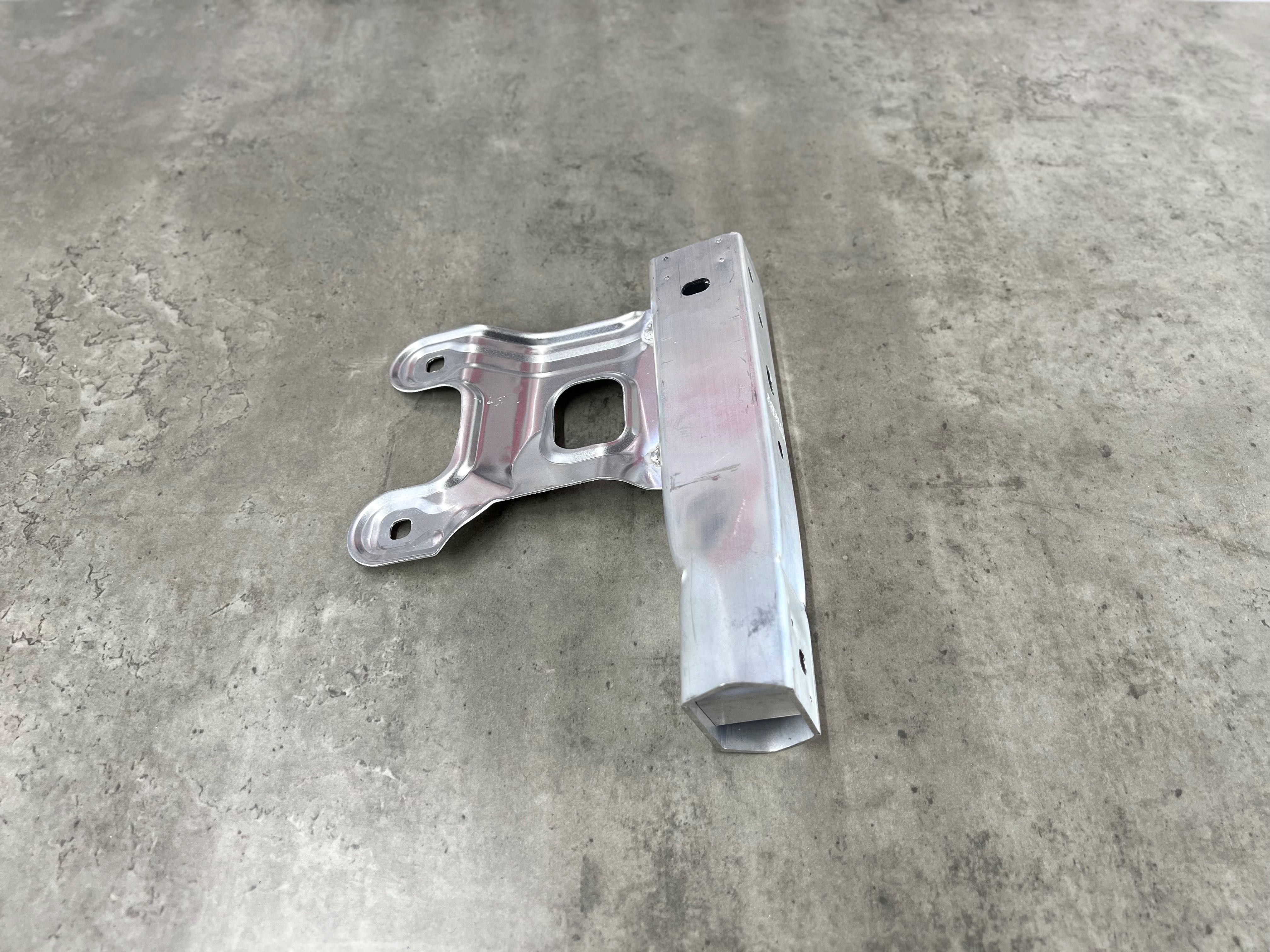 Кронштейн бампера  M Paket  BMW 1 / 2 / 3 / 3GT / 4