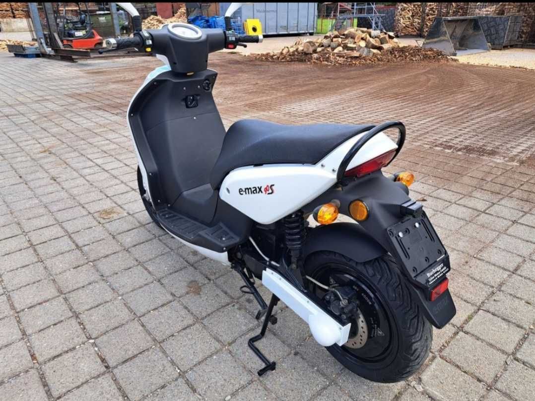 Mota Elétrica Emax 90 S