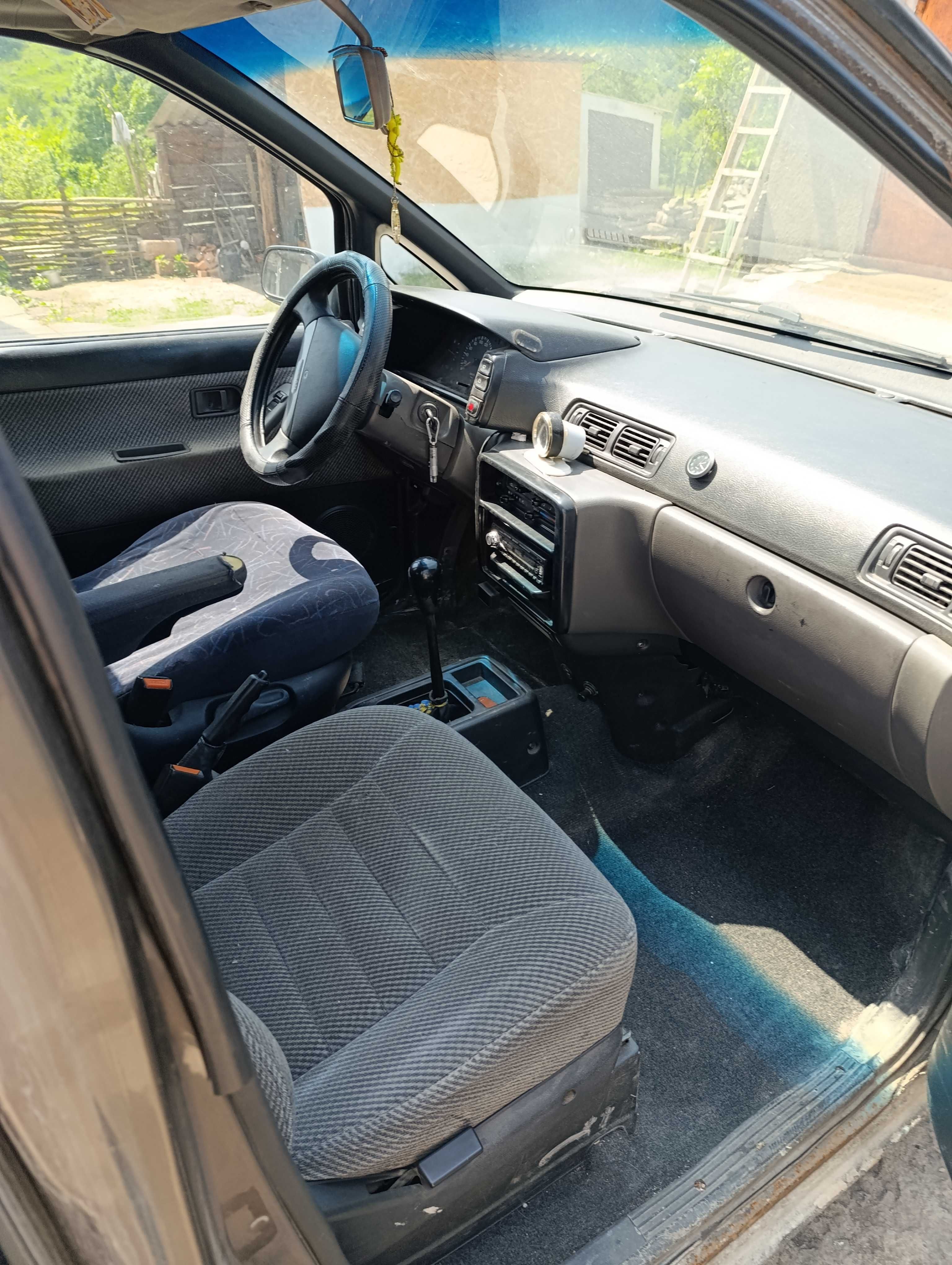 Продам Nissan Priarie