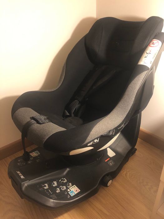 Berço 2 alturas, muda fraldas e cadeira auto janet gravity com redutor