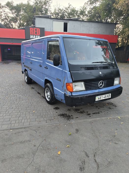 Продам бус Мерседес мб100 д СРОЧНО