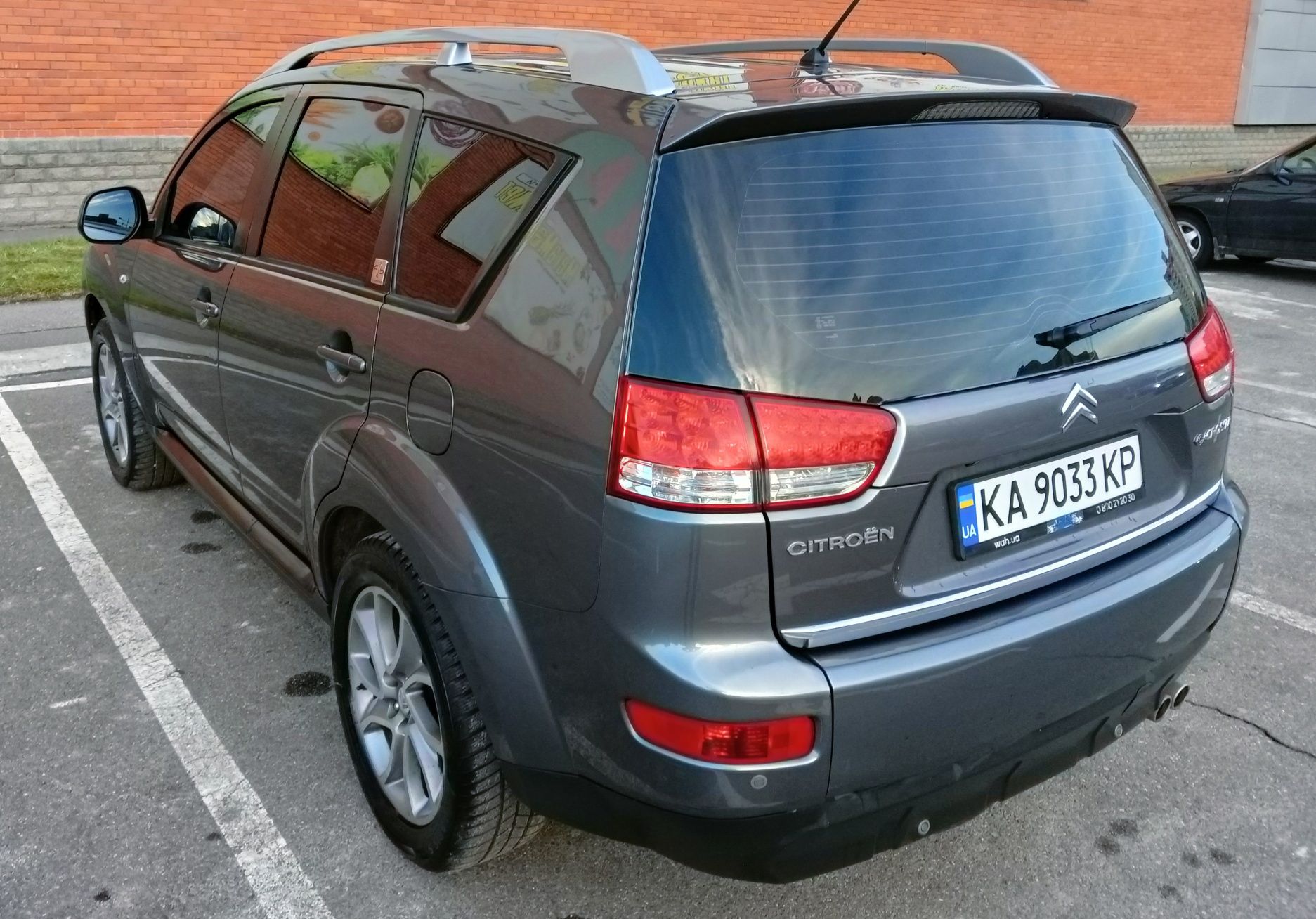 Citroen C-crosser 
Продам власне авто, другий вла