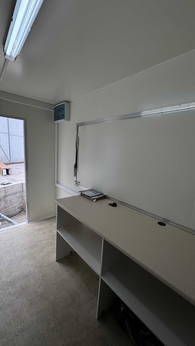 Przyczepa gastronomiczna 3,5m czarna 2025