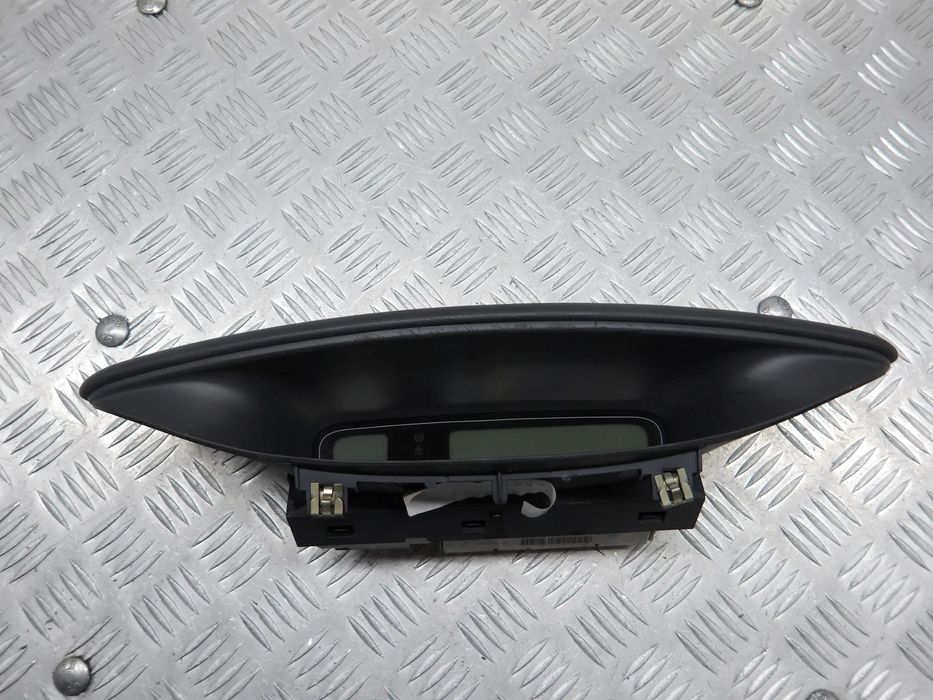 RENAULT LAGUNA II KOMBI 1.9D WYŚWIETLACZ ZEGAREK 8200025909