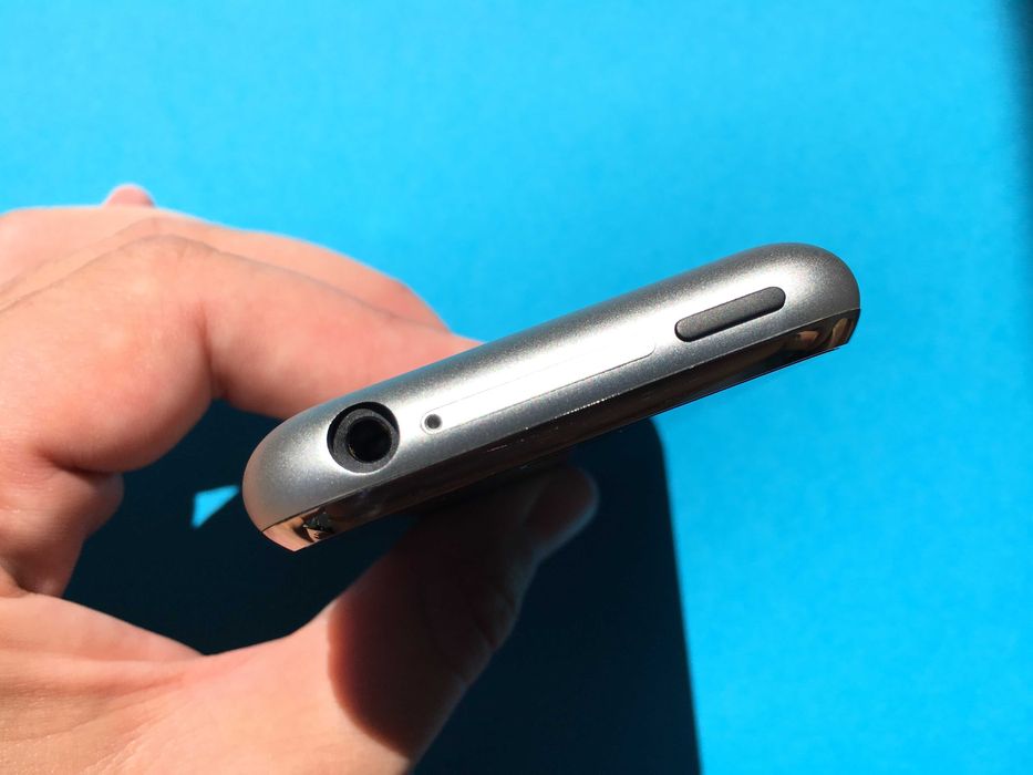 Apple iPhone 2G 8GB - як НОВИЙ ! - Оригінал ! - vintage phone