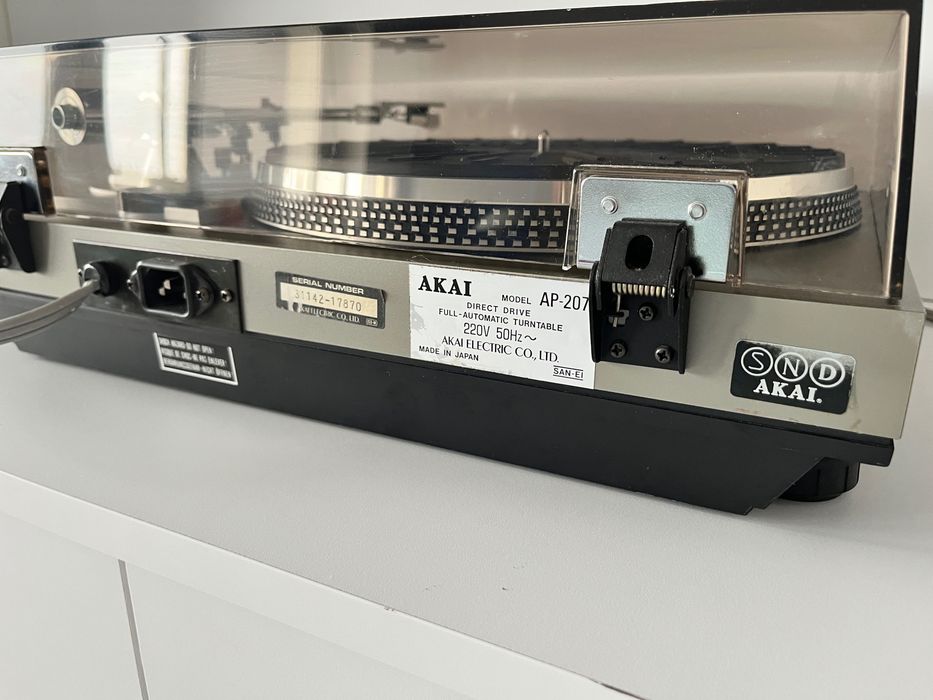 Gramofon Akai AP-207