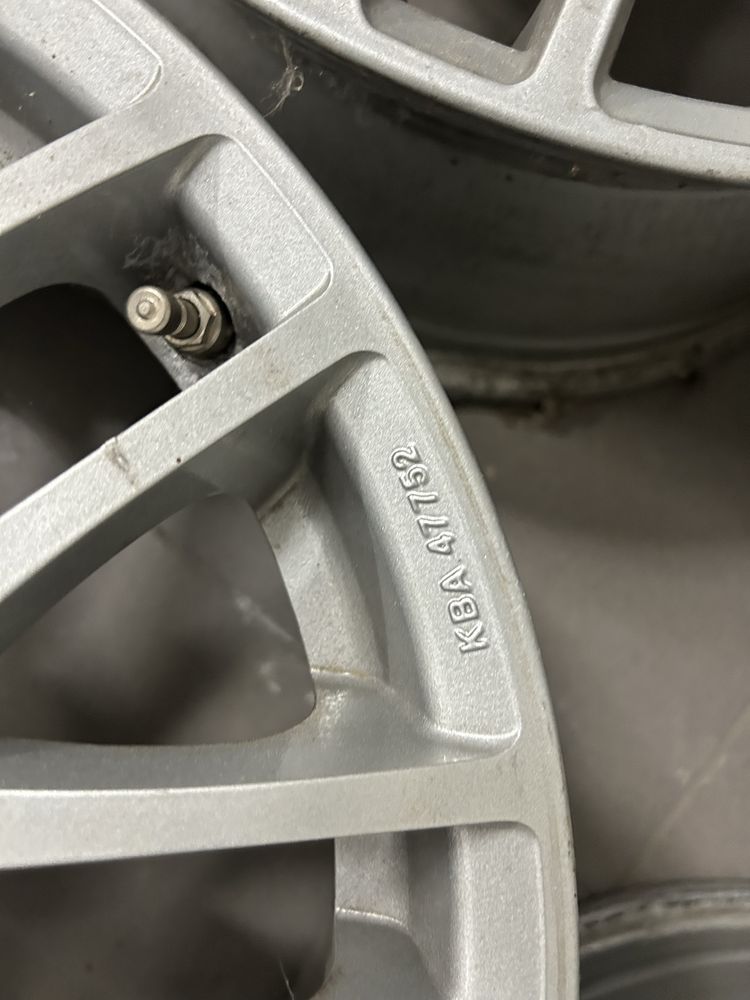Felgi aluminiowe 17 5x112 Volkswagen Audi DEZENT