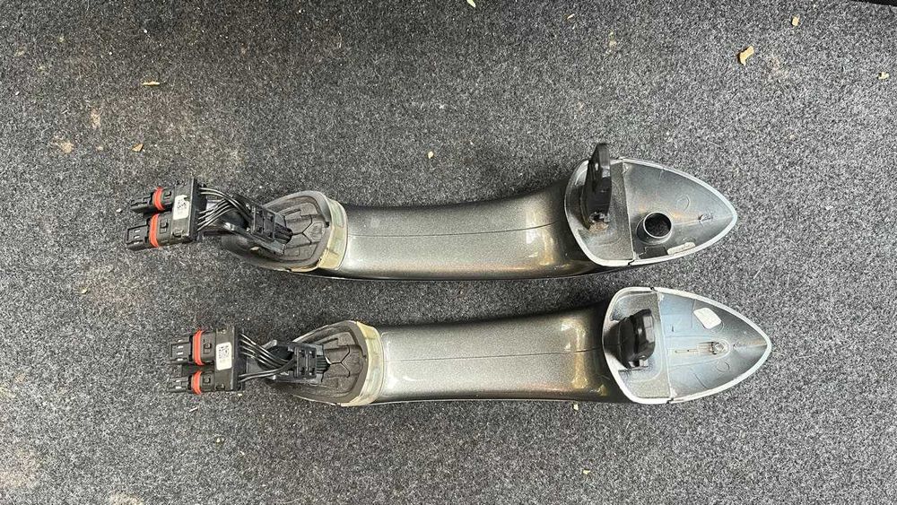 зовнішні ручки передніх дверей з безключевим входом з bmw 5 series F10