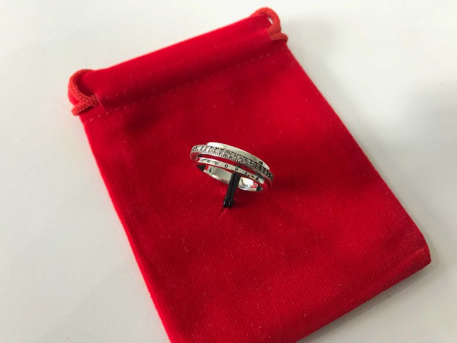 Anel Triple Band Pavé Pandora em Prata de Lei 925 Novos