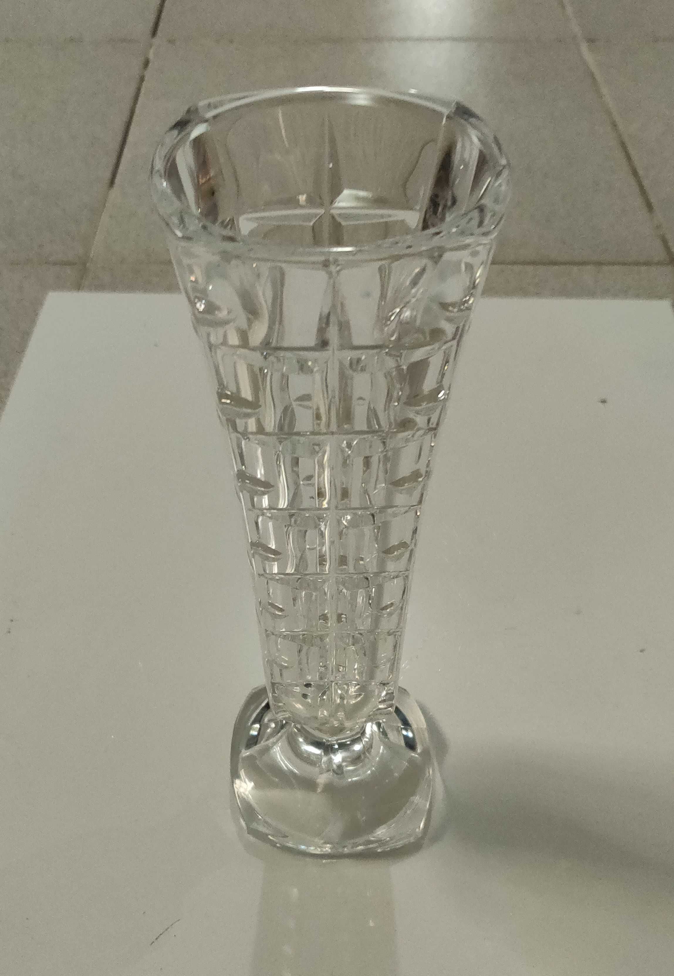 Cristal D'Arques-Durand, vaso solitário de cristal