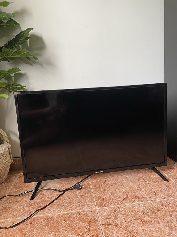 TV aspes 32’’ com comando - LER DESCRIÇÃO!