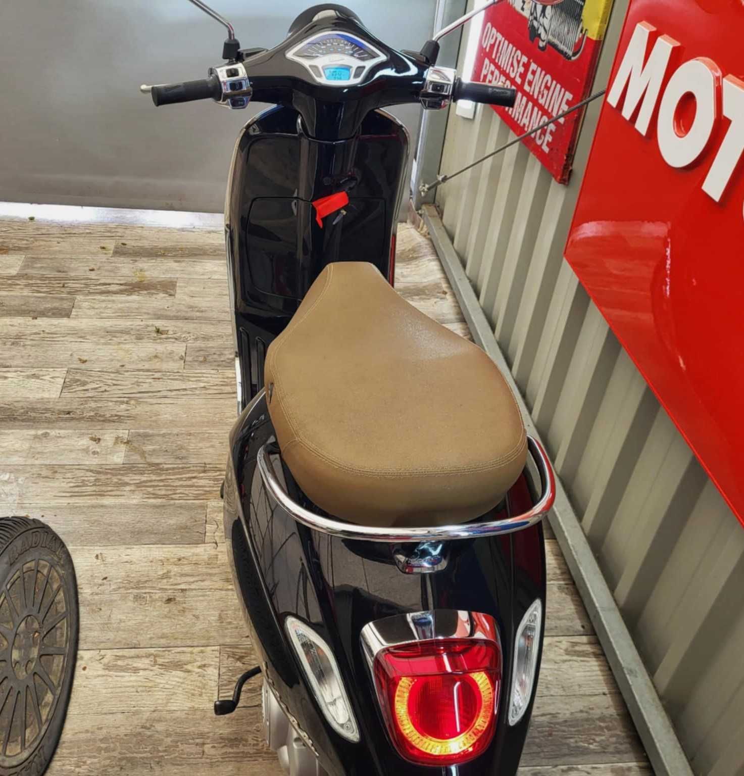 Vespa Piaggio Primavera 50ccm z Austrii RATY