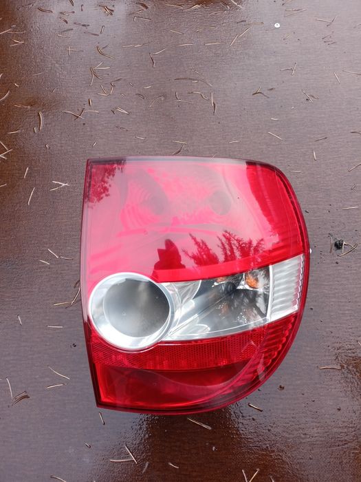 Lampa vw fox prawa