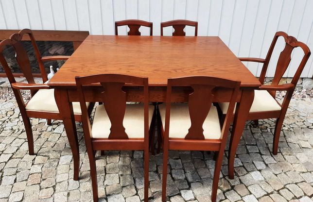 Piękny dębowy zestaw po renowacji ( stół +6 krzeseł ) -obniżka ceny