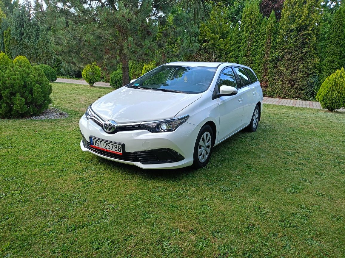 Toyota Auris 2 Lift 1.4 D4D