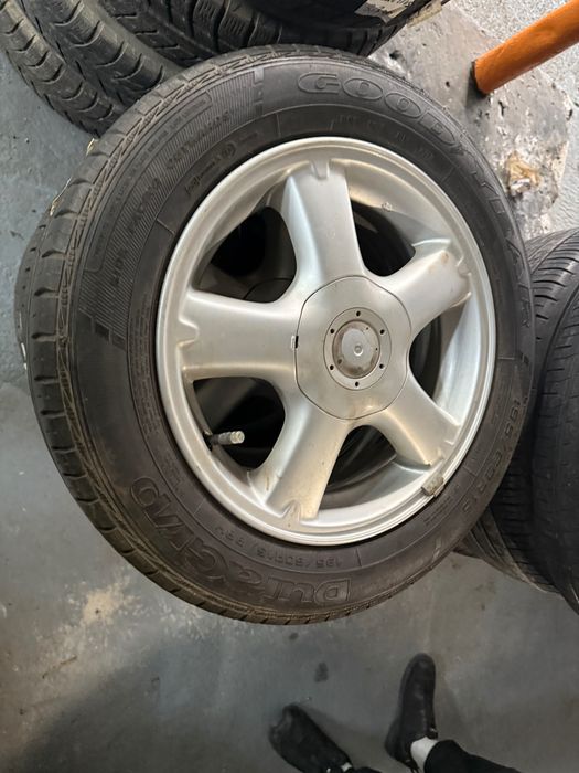 Felgi NISSAN BM500sp18 - et45 - 6j - 4x114.3 - GOODYEAR - 195/60/15