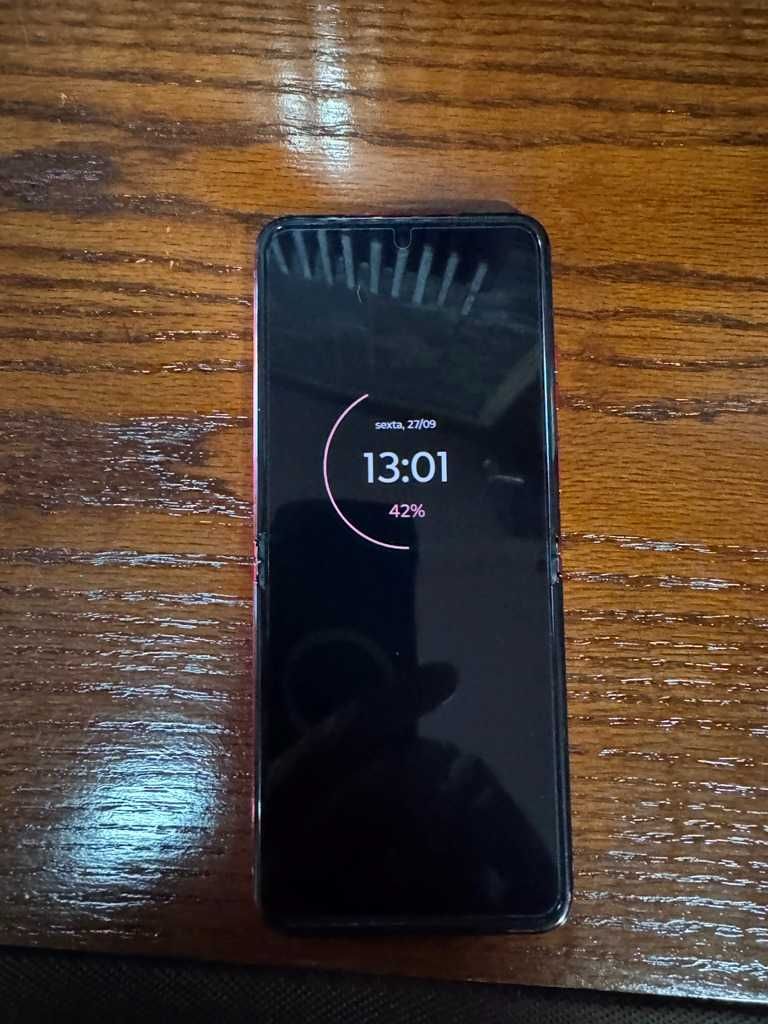 MOTOROLA RAZR 40 ULTRA cor Magenta 12GB/512GB