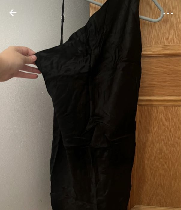 Vestido Preto de Cetim