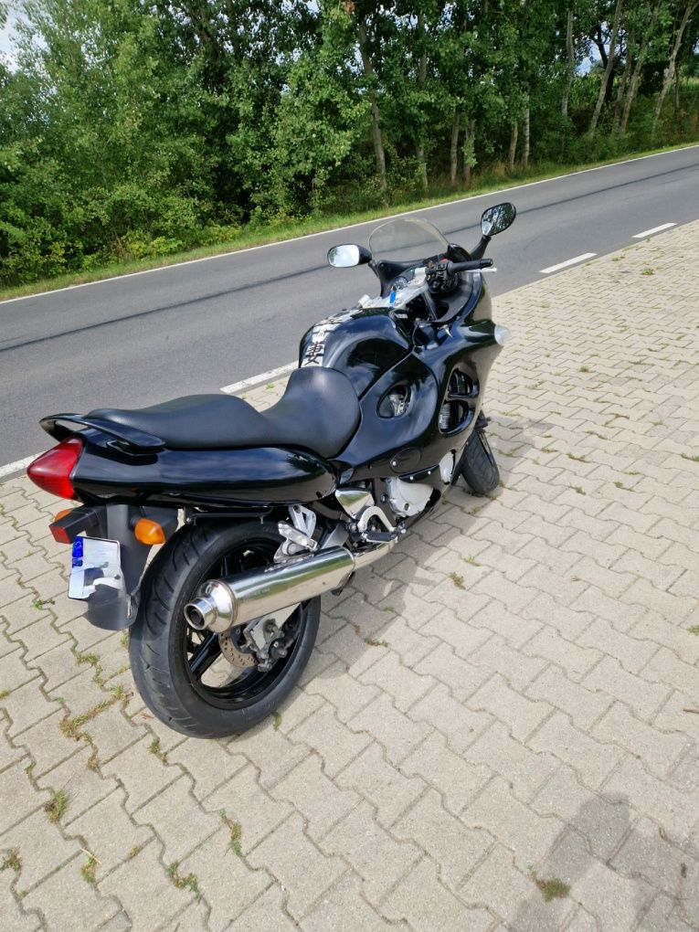 Suzuki gsx 600f.