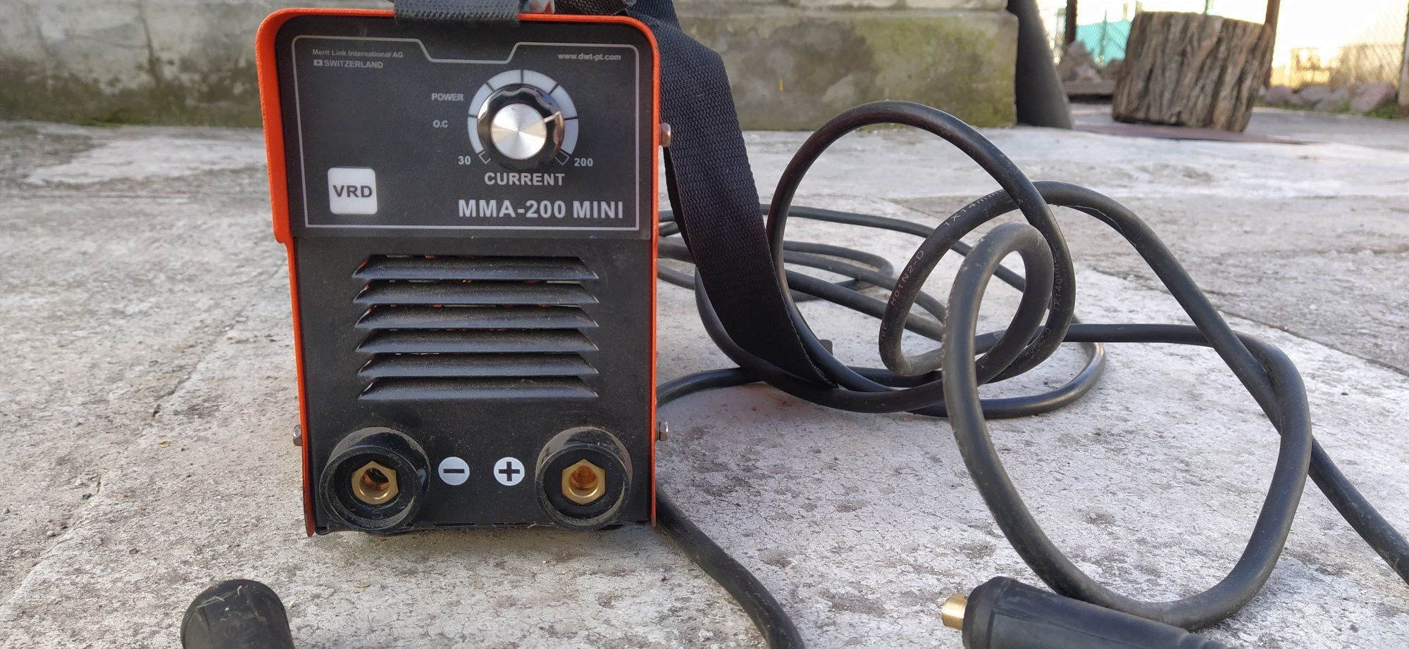 Сварочный аппарат DWT mma200mini