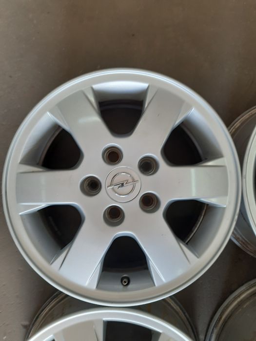 (051) Felgi 15" 5x110 ET 49 6j - Opel