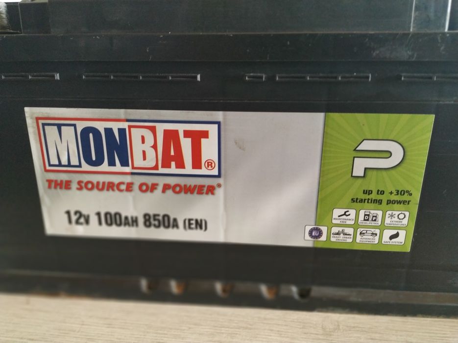 Акумулятор Монбат 100Ah бу пусковий 800А в хорошому стані