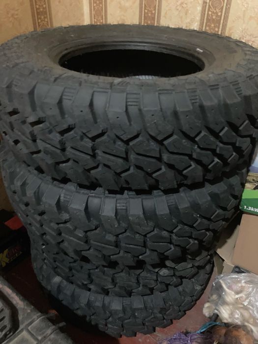Продаю Грязьову Гуму 245/75 r16