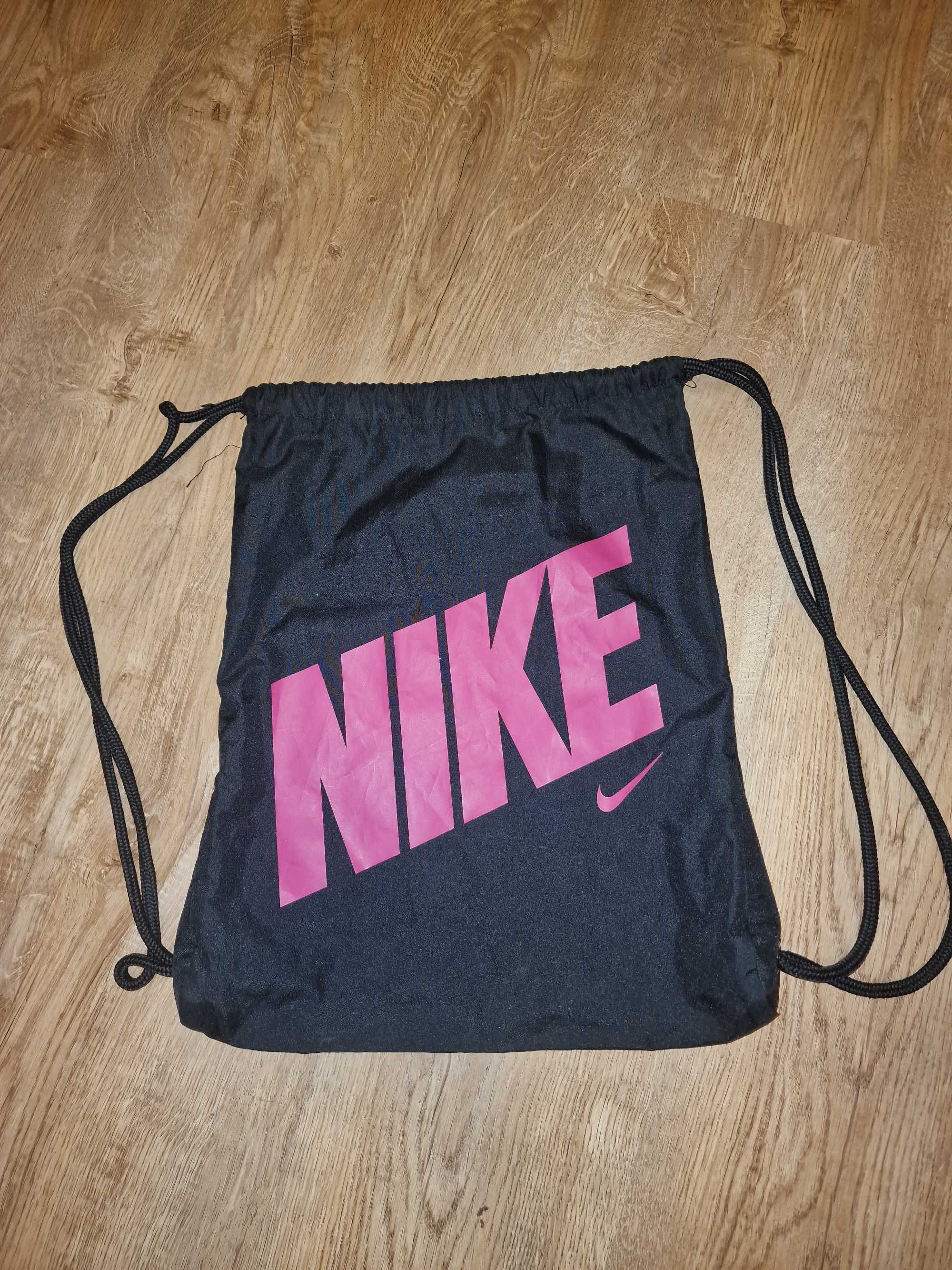 Czarny worek Nike