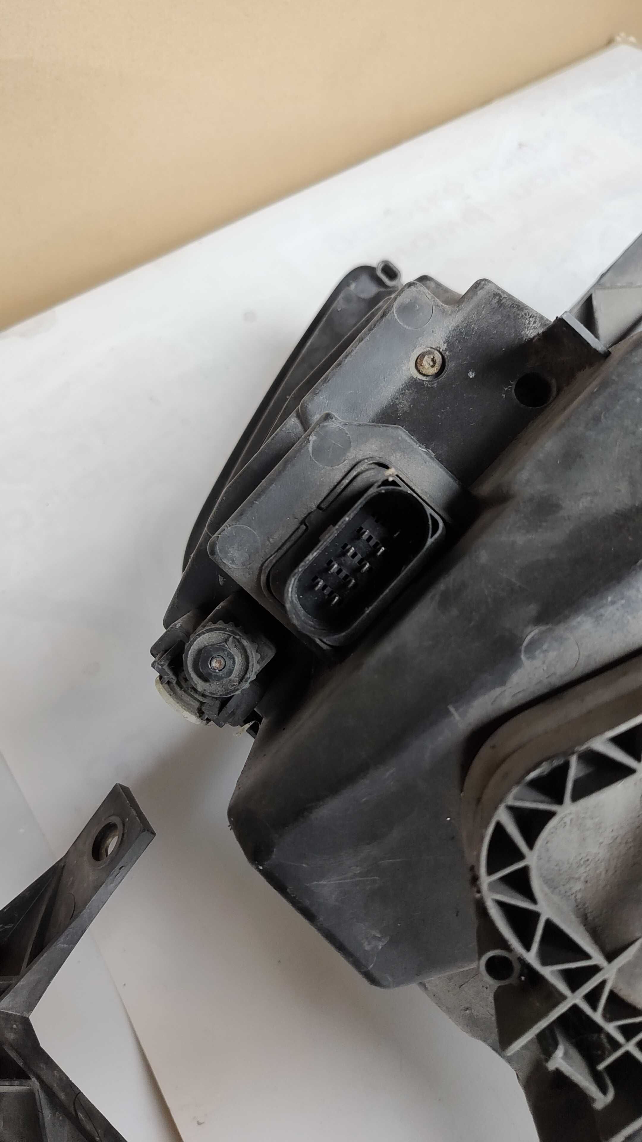 Lampy przód Lewa Prawa Kpl VW Transporter t5 03-10.r Europa