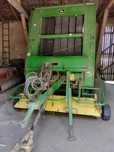 Prasa John Deere 590