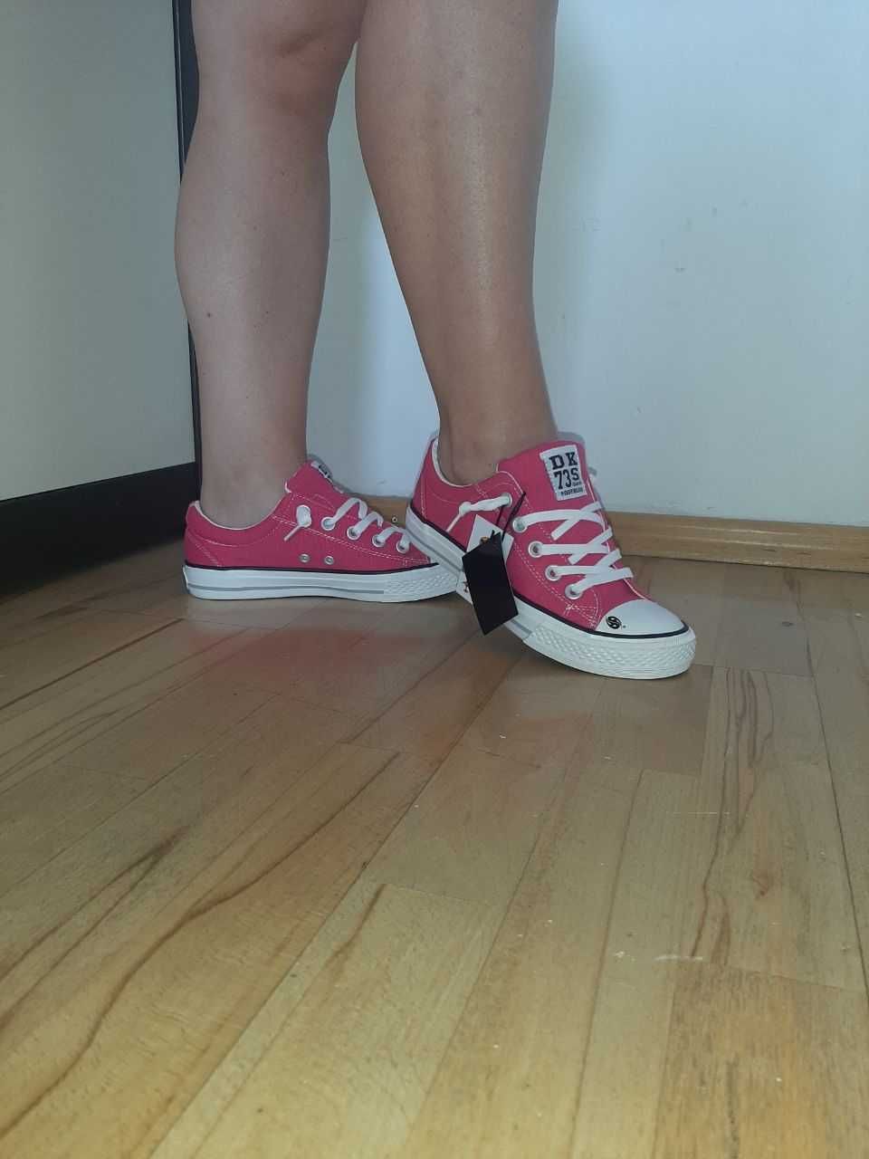 Продам кеды Dockers