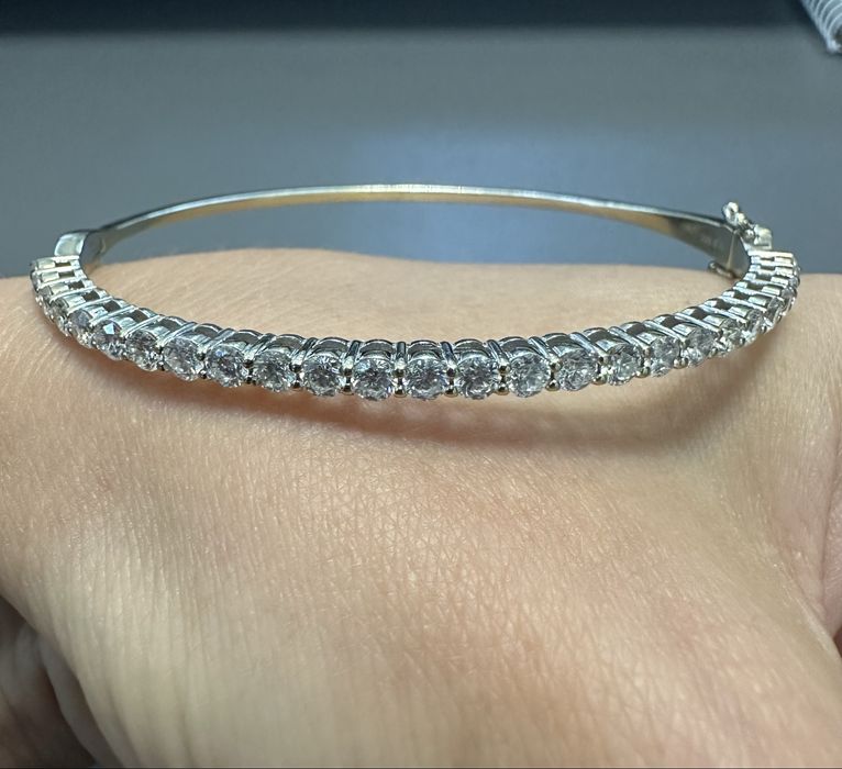 Золотой браслет с бриллиантами