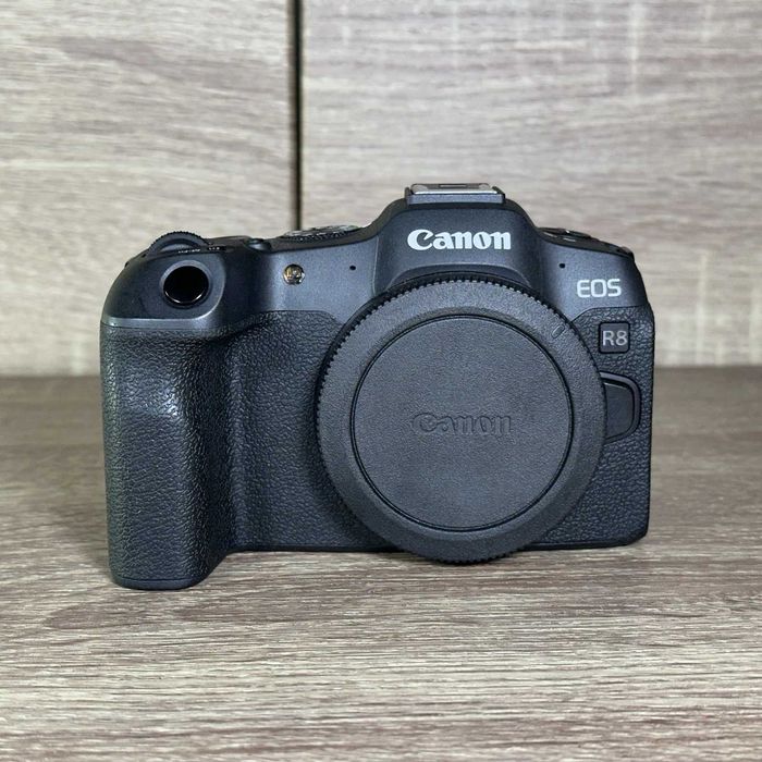 Canon EOS R8 + RF 24-50mm F4.5-6.3 IS STM Stan Idealny, NISKI PRZEBIEG