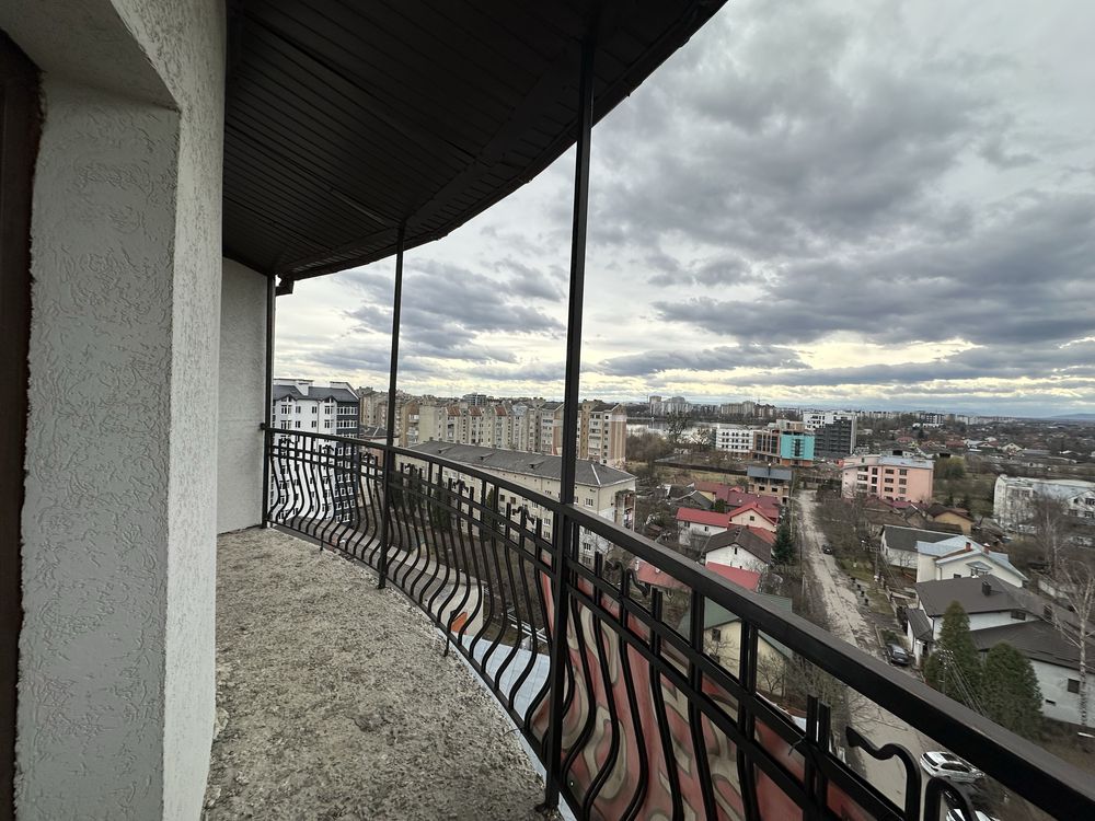 Продам дворівневу квартиру з панорамним виглядом на озеро і гори 220м2