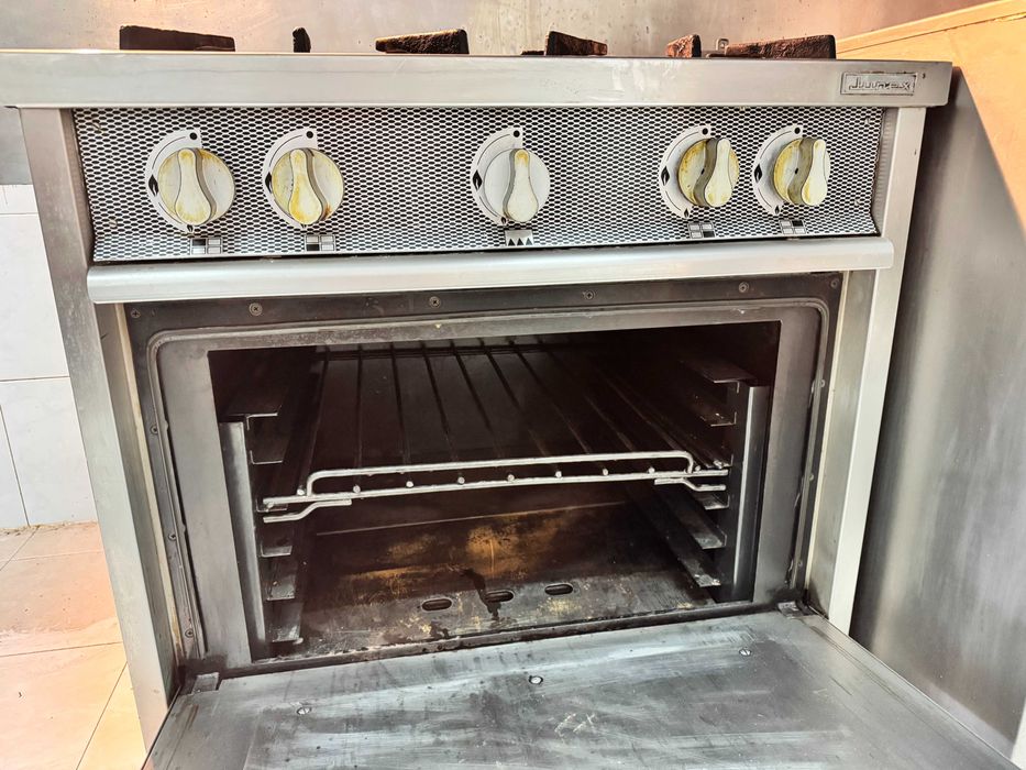 Fogão industrial a gás inox com forno