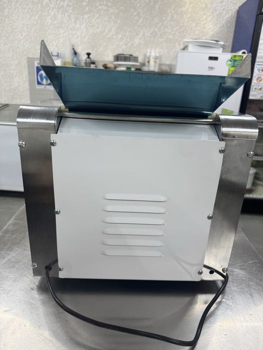 Тісторозкатка -лапшерізка