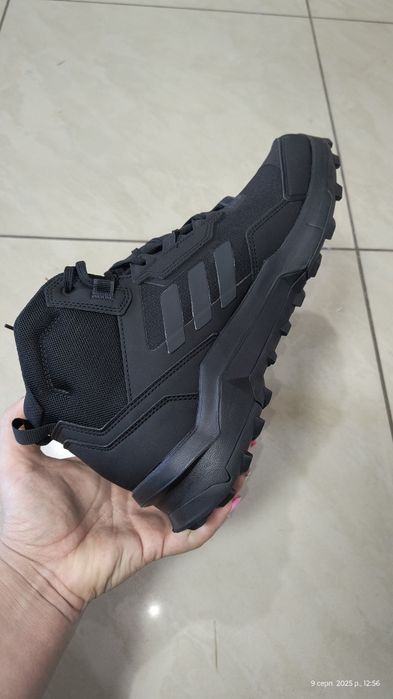 ОРИГІНАЛ Кросівки Adidas Goretex HP7401 US 10 28 см чорні  осінь зима