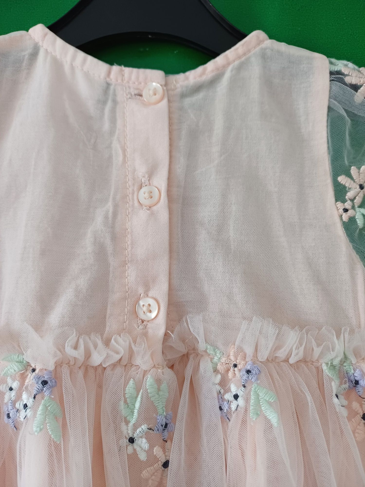 Vestido batizado, cerimónia. 10 euros.