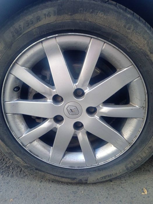 Титани Renault Megane 3 R16 (5×114.3, ET47) — відмінний стан