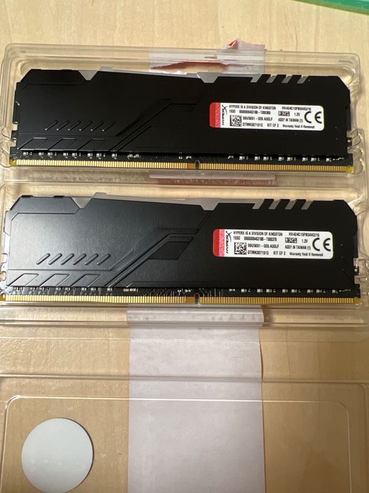 Оперативна пам’ять HyperX 16 GB DDR4 2400 MHz Fury RGB Black