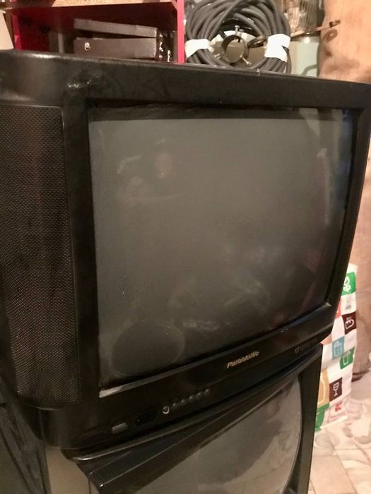 Телевизор Панасоник цветной